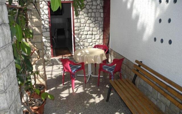 Apartment Andrija 21 pax