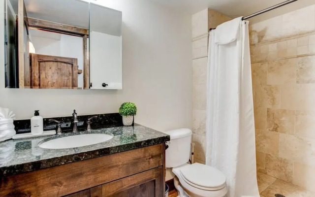 Comanche Peak by Boutiq