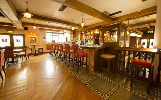 Riverside Suites Hotel