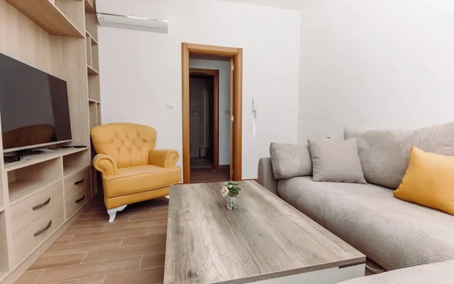 Waterfront Apartment Petrovina