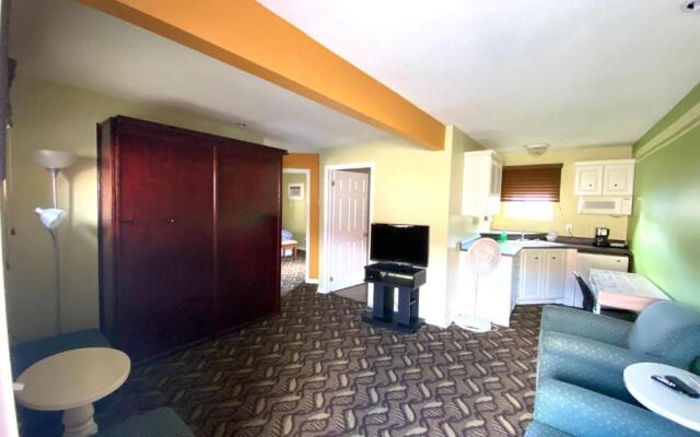 Lakeshore Suites