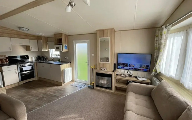 Holiday Park Caravan Fluffy in Harts Holiday Park