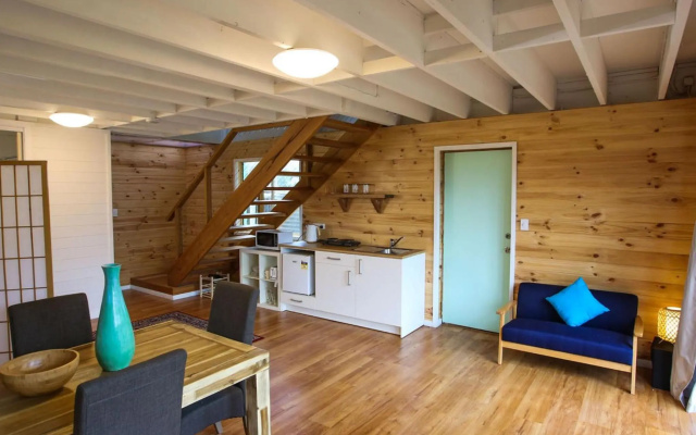 FAIRVIEW and STUDIO Gerringong 4pm check out Sundays – Guest Rooms – Gerringong