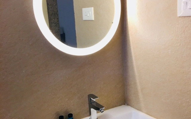 Half Hotel