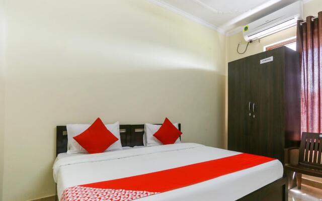 OYO Flagship 48731 Pradeep Hostel