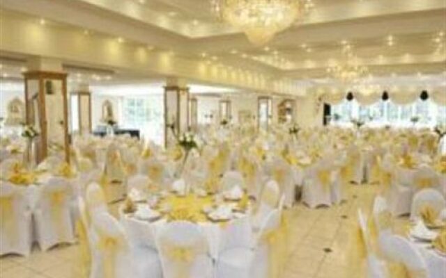 Ramada Resort by Wyndham Park Hall Wolverhampton