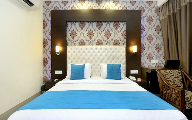 OYO 2107 Hotel Akash Continental