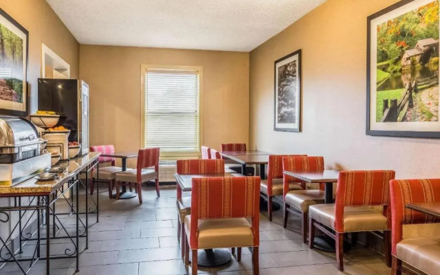 Comfort Inn & Suites