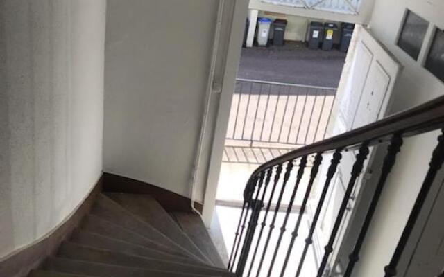 Superbe T2 en bords de Saône