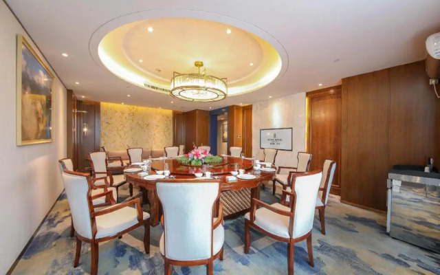 Rezen Heyi Hotel Yizhang