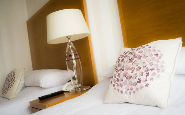 Gwesty'r Marine Hotel & Spa