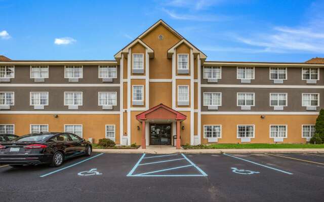 Americas Best Value Inn & Suites Three Rivers