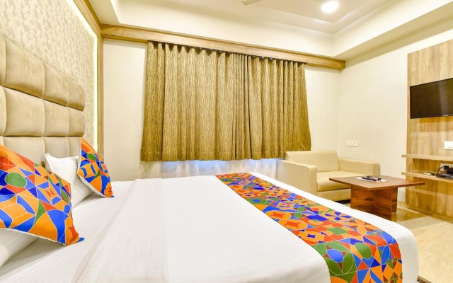 Fabhotel Hill Park