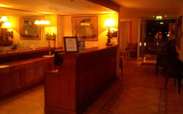 Estella Hotel & Apartments