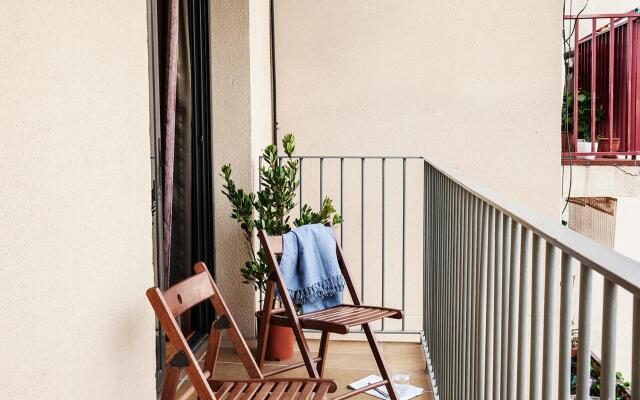 AinB Eixample-Entenza Apartments