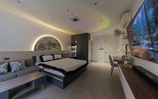 Moonlight Apartment