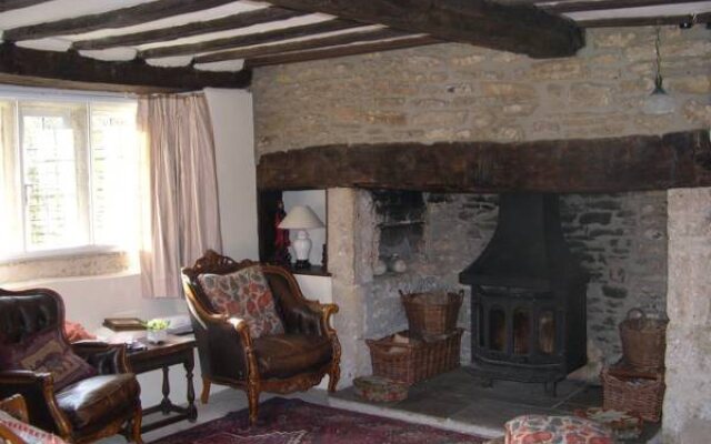 189 April Cottage