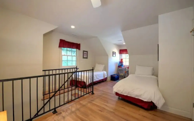 Lake Serenity - 6 Br Home
