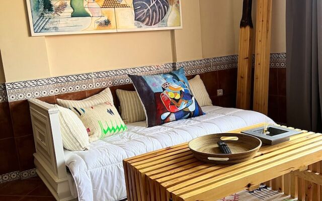 ART POiNT GUESTHOUSE