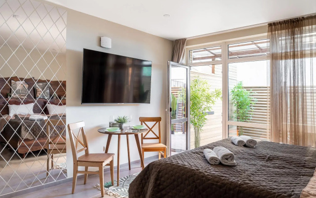 Sandro Palace na Lesnoy (Sandro Pelas)