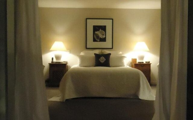 Plantation House Bed & Breakfast