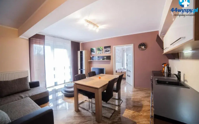 Four Seasons Aquamarina