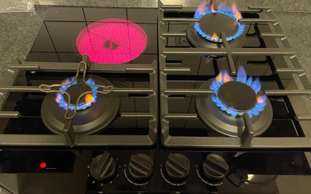 Apt 80 m2, wifi, jacuzzi, 5 guests, 10 m center