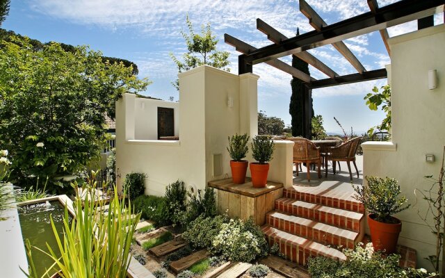 Chic Views