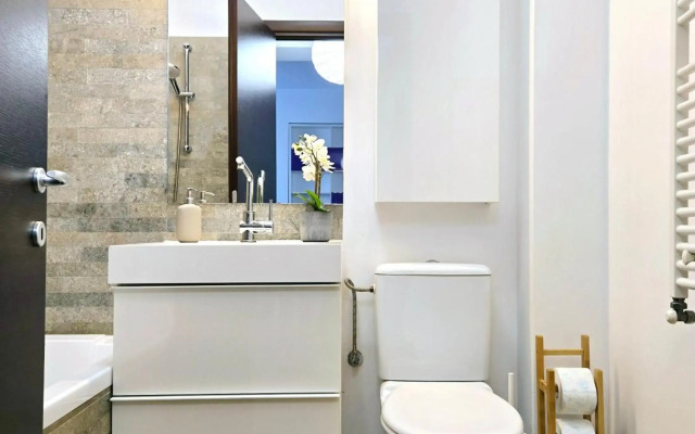 VR2 Central Apartment