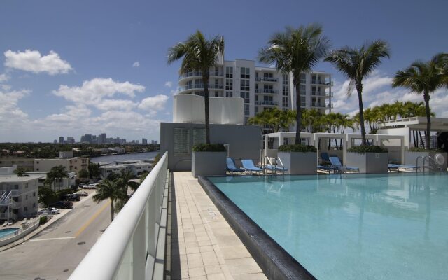 Sapphire Suite Beachfront, Gym + Pool!