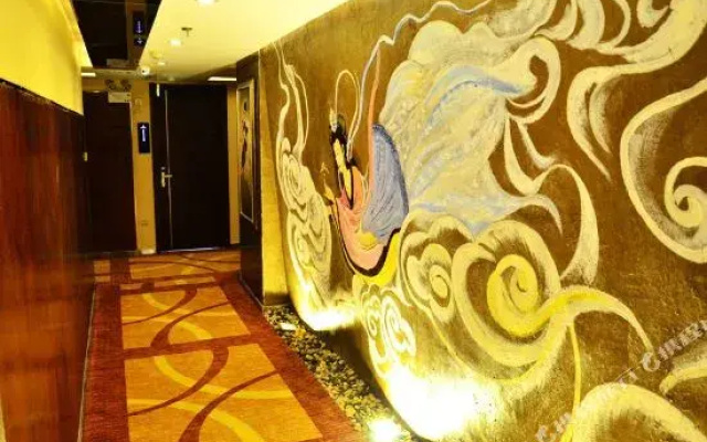 Lingyi Hotel