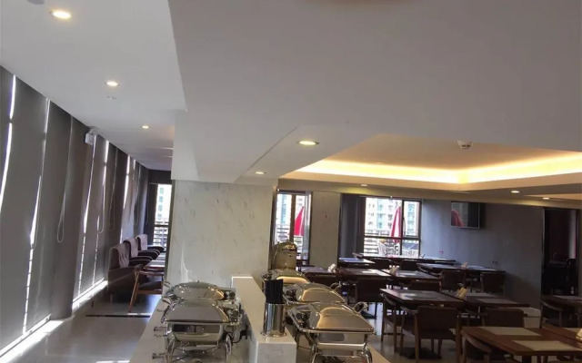 Pullanoman Holiday Inn