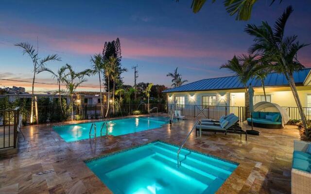 Bermuda Bungalows (Tropical Island Getaway)