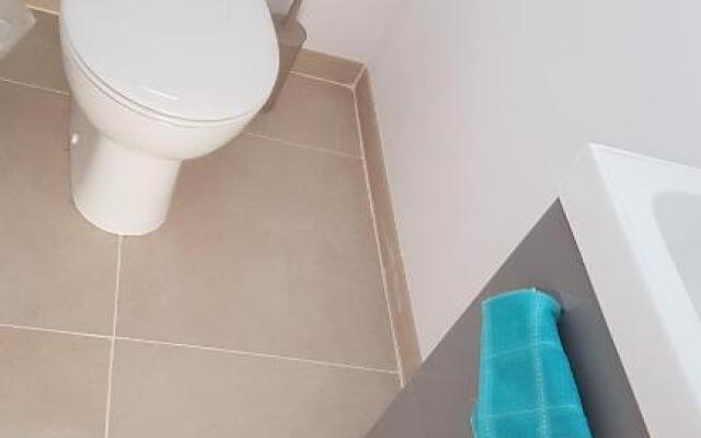 Maison Neuve Moderne