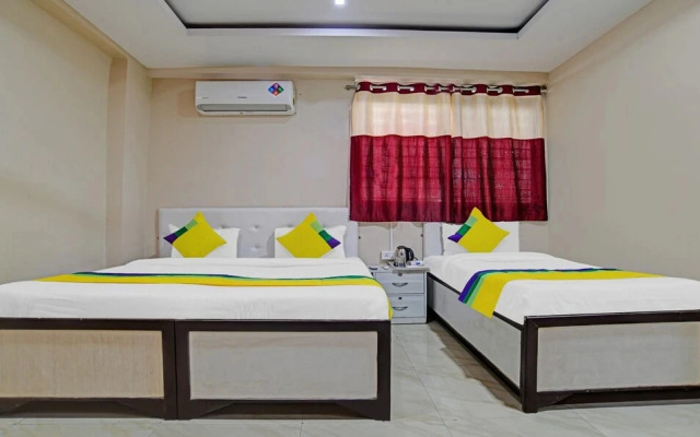 Hotel White House by OYO Rooms