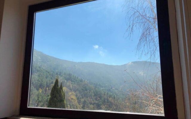 Loriga Feel Nature- Hostel