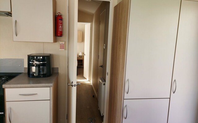 2 Brightholme 6 Berth With Decking & Enclosed Gard