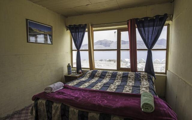 Pangong Holiday Cottages