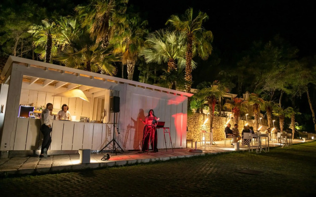 Hotel Baia Dei Faraglioni