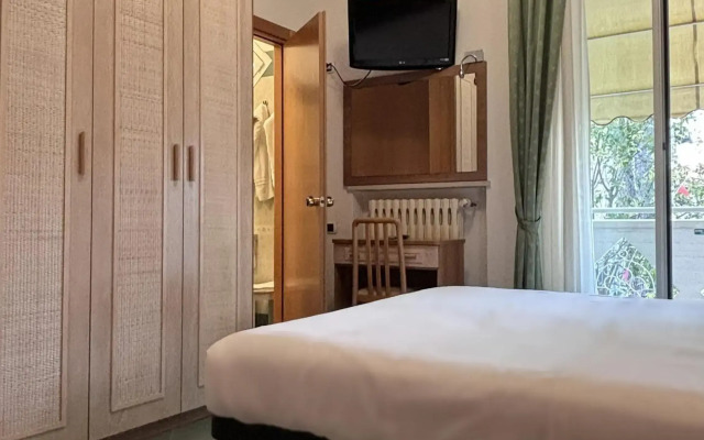 Family Hotel Pinetina Mare