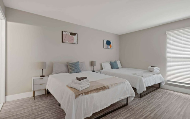 Inviting 2BR 2BA Unit in Rochester Hills