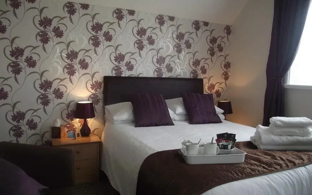 Trevarrian Lodge