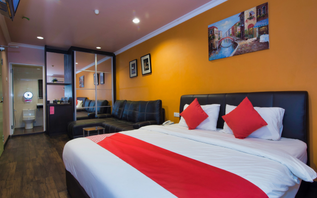 OYO 496 Hotel De Eco Inn