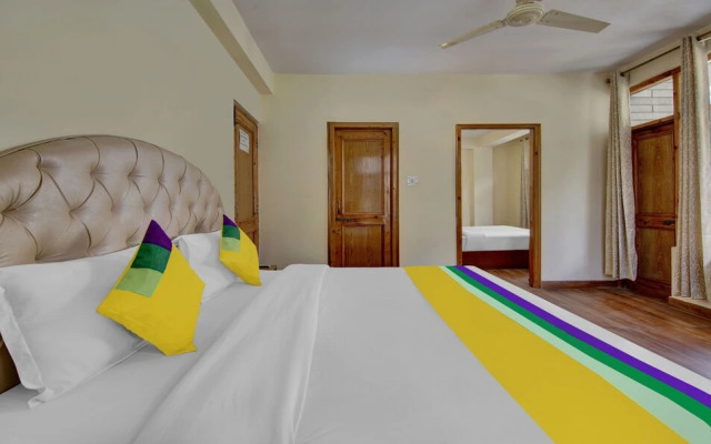 Itsy By Treebo - Chichoga Holiday Inn With River View