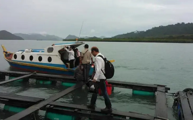 Dream Cage Fish Farm Floating Chalet