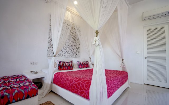 PinkCoco Uluwatu - for Cool Adults Only