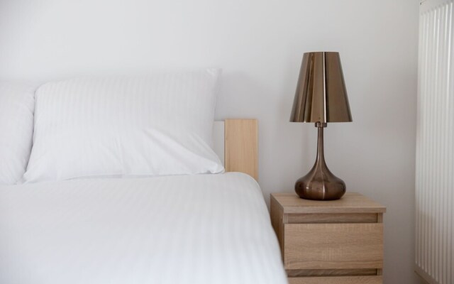 Wola Chic Brown Studio