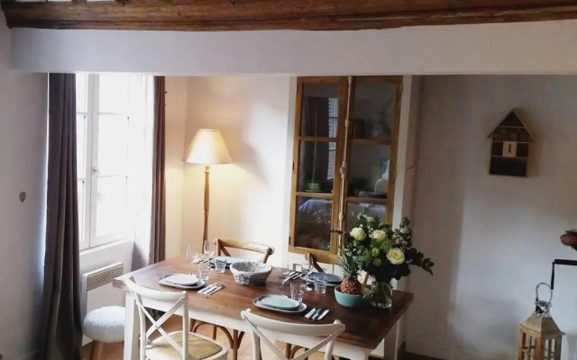 Une Pause Chez Julien, appartement lumineux et idéalement situé!