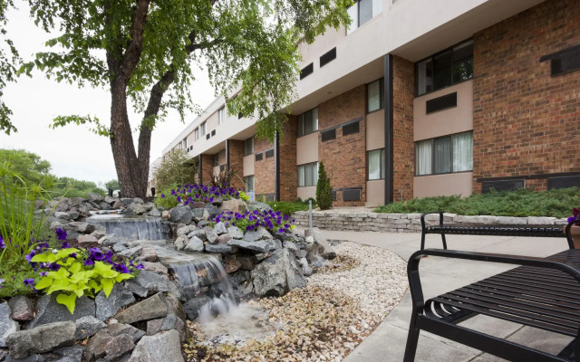 Holiday Inn & Suites St. Cloud by IHG