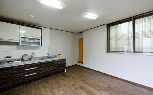 Gyeongju Songlim Byeoljang Pension